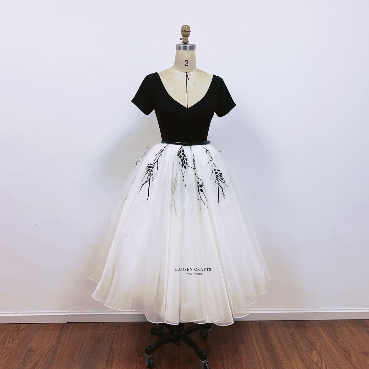 Grace Kelly Black and White Dress Rear Window