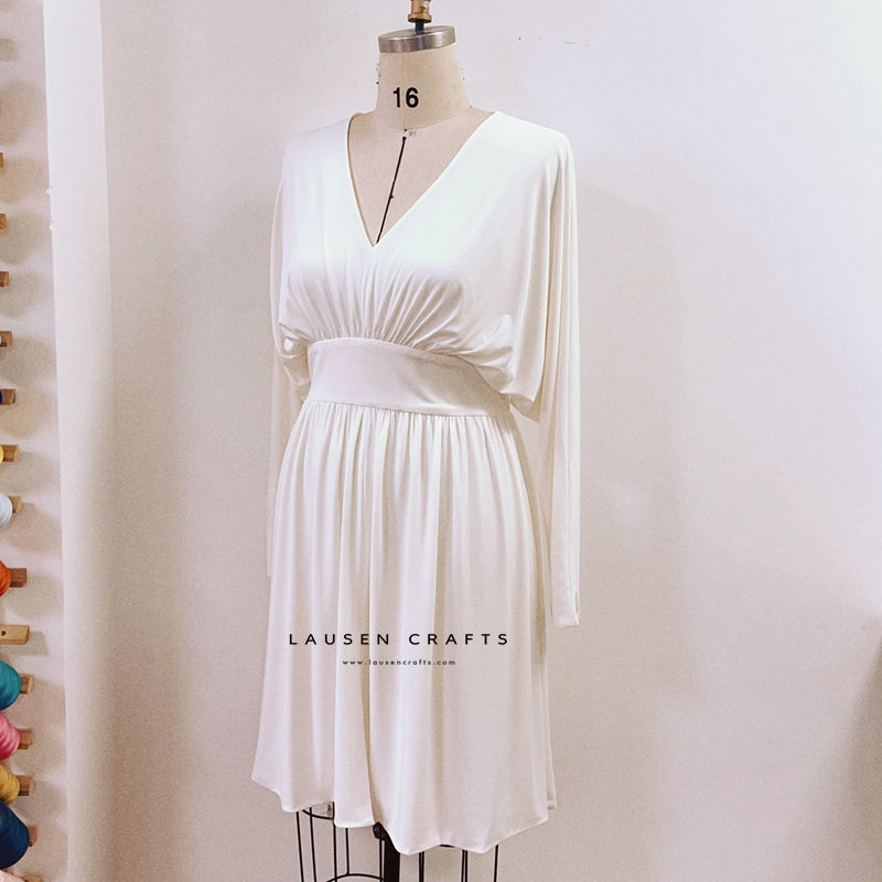 carrie bradshaw white dress Sarah Jessica Parker as Wedding Bridal Dress in Sex and the City Cache Vintage White Gold Silver