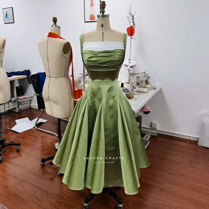Elizabeth Taylor Inspired Sage Green 1950s Dress Life Magazine LausenCrafts Elizabeth Taylor Inspired Sage Green 1950s Dress Life Magazine LausenCrafts
