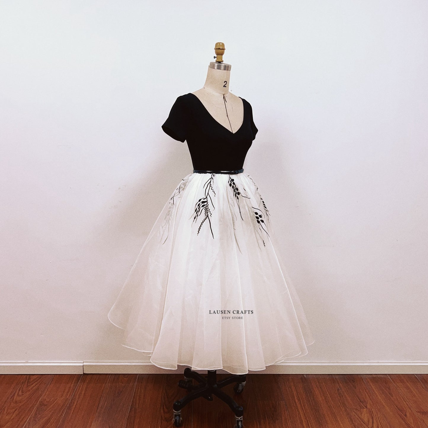 Grace Kelly Black and White Dress Rear Window