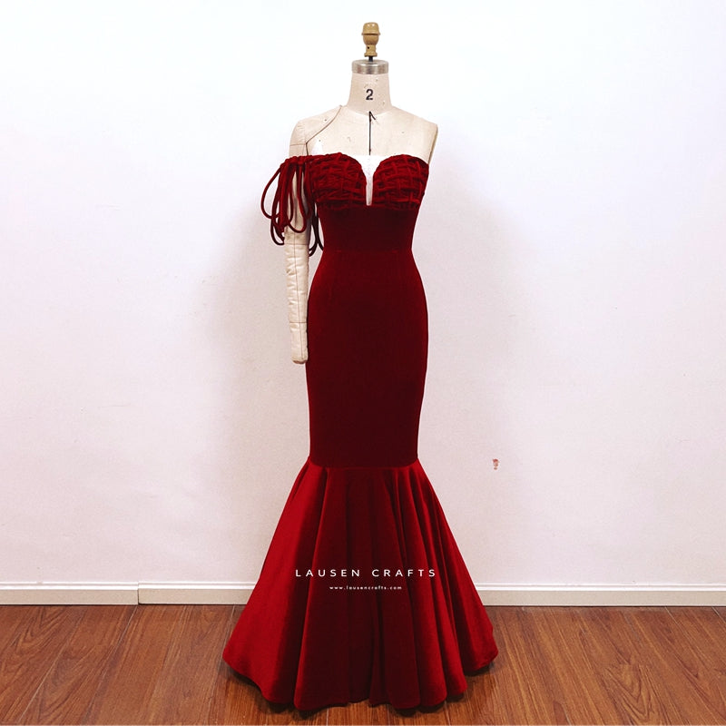 Marilyn Monroe Inspired Red Velvet Evening Formal 1950s Dress LausenCrafts Marilyn Monroe Inspired Red Velvet Evening Formal 1950s Dress LausenCrafts
