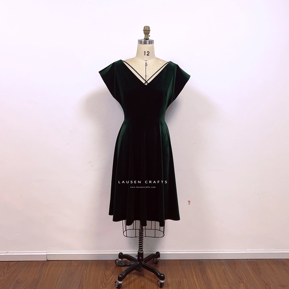 Rosemary Clooney as Betty Haynes 1950s Green Velvet Dress White Christ LausenCrafts Rosemary Clooney as Betty Haynes 1950s Green Velvet Dress White Christ LausenCrafts